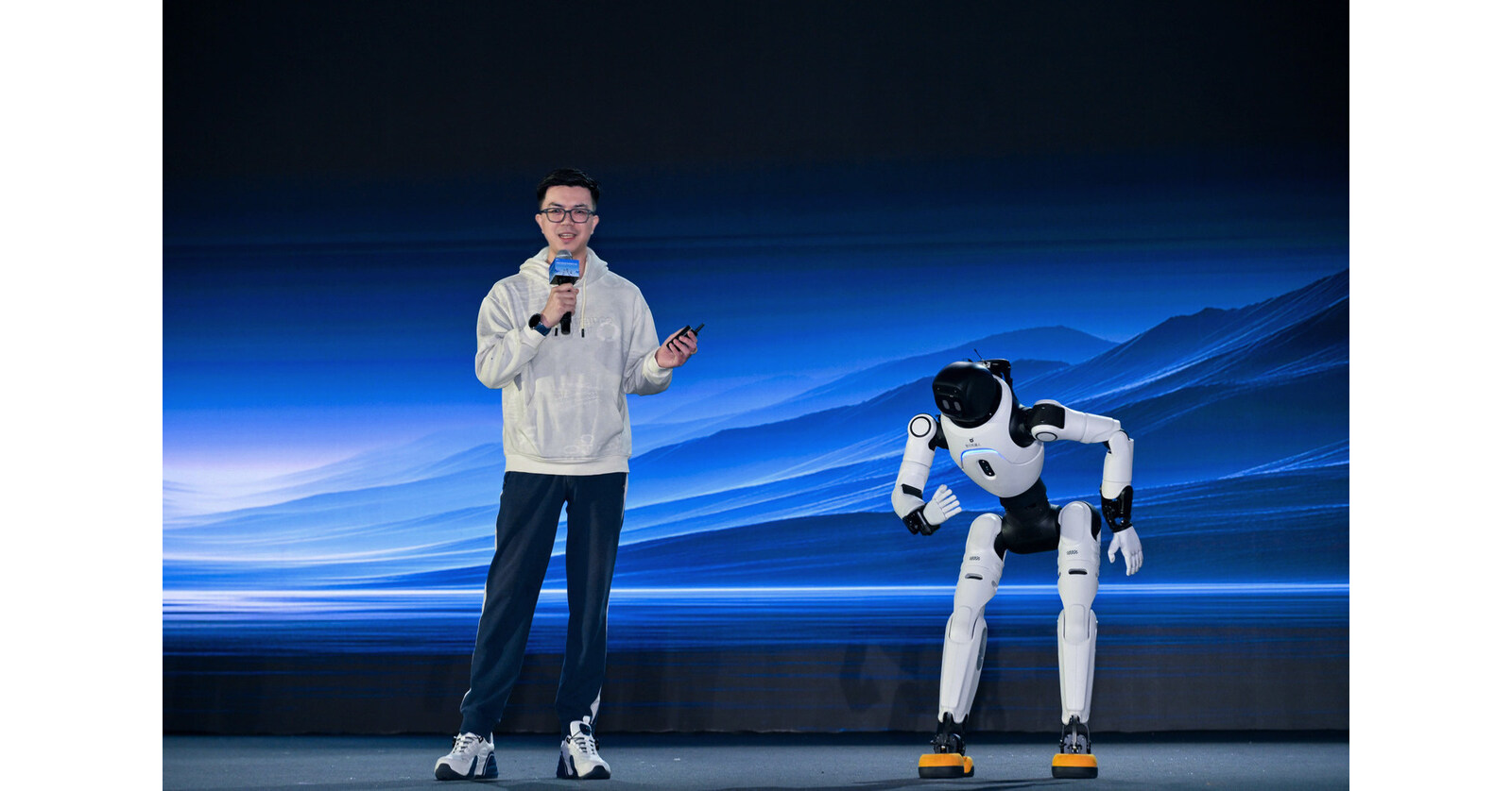 AGIBOT expands embodied-AI data capture with MEgo View and synchronized sensing network source image